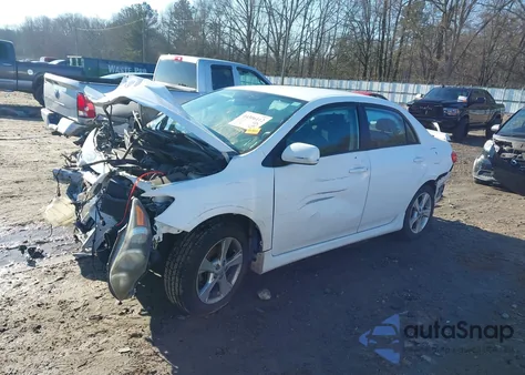 2011 Toyota Corolla S из США, поврежденный, VIN 2T1BU4EE2BC693753